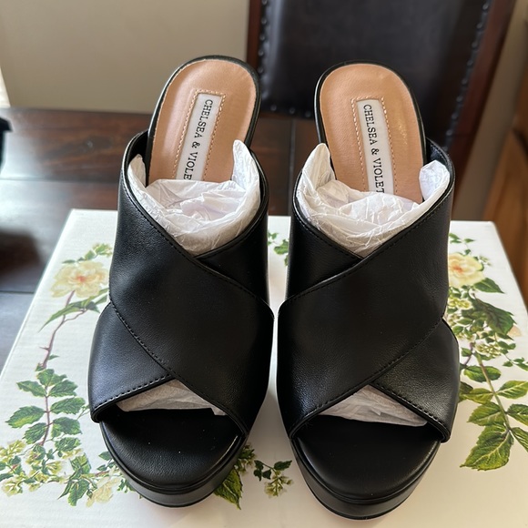 Chelsea & Violet Shoes Chelsea Violet The Jean Cross Band Leather